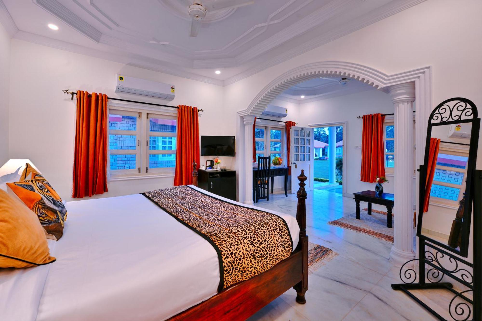 Tiger Den Resort Khilchīpur Exteriör bild